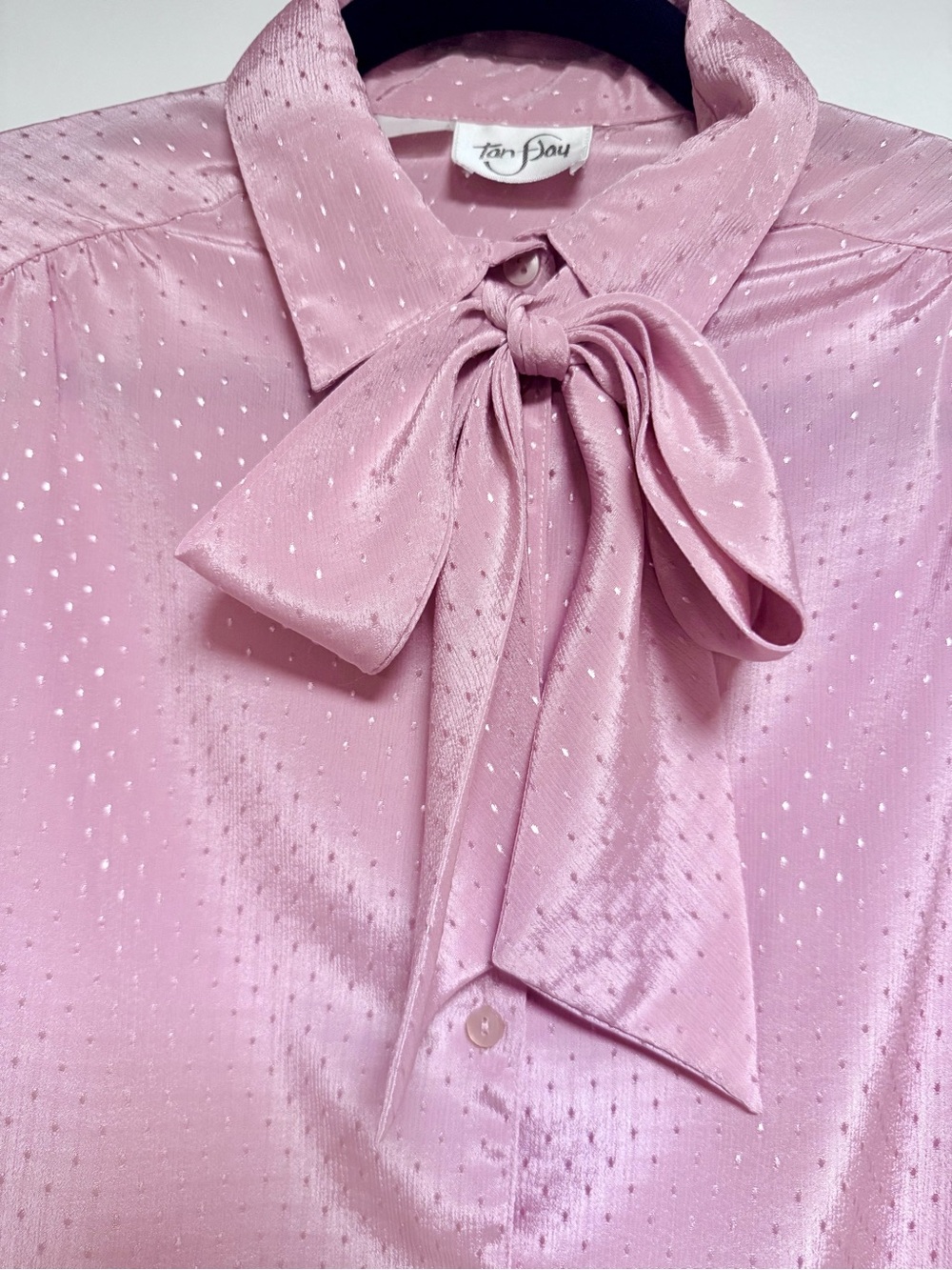 Vintage 1970s/80s Mauve Bow Secretary Blouse Silky Pin-Dot *size note* Romantic - Picture 3 of 15